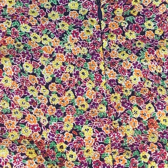 Scoop NYC A-Line Floral Skirt with side slit (size 22) - Picture 6 of 7